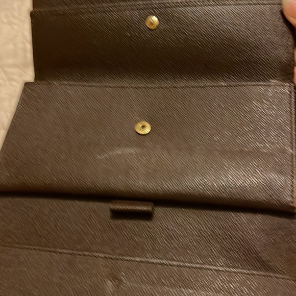 1361 Louis Vuitton Brown Damier Long Wallet - Picture 4 of 16